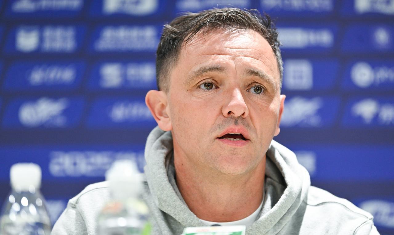 卸磨杀驴，刚刚北京国安获得足协杯冠军的主教练拉米罗已经下课。据博主“清蒸树袋熊_