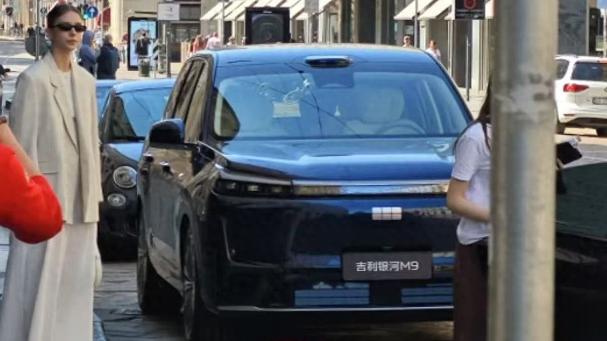 银河M9实拍：5.2米大六座、1300公里续航，不玩花哨敢踩油门！