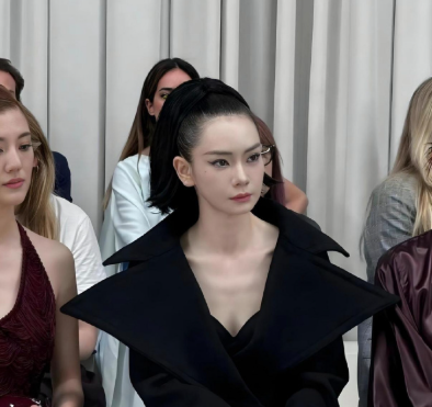 戚薇，这物理拉皮，痛不痛啊？ ​​​