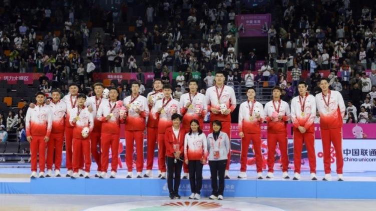 广东男篮主帅杜锋平步青云，全运会影响巨大，杜锋指导跨栏成功！