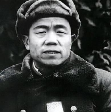 1950年代有国家干部觉得空军飞行员的伙食标准太高了，要求下降，南京空军司令员聂