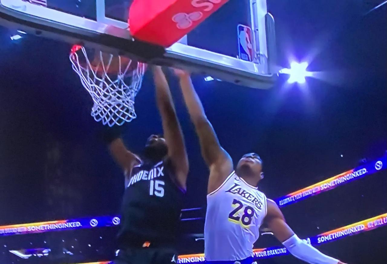 #2025-26赛季NBA常规赛#
北京时间12月15日，NBA常规赛迎来西部的