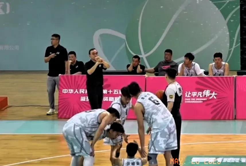 辽篮小刘总“砸锅卖铁”也要拿下赵维伦和王俊杰！太适合辽宁男篮，代表辽宁U22打江