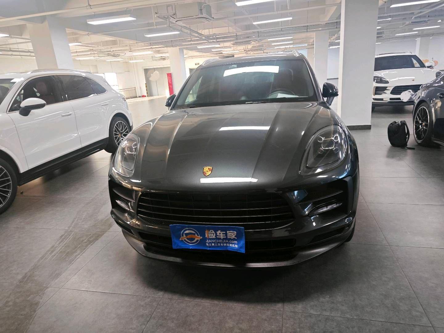 一觉醒来，保时捷销量崩盘！Macan是不是最大的锅？