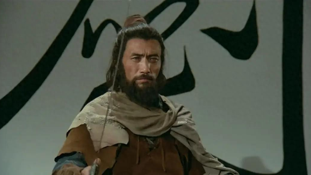 淳于珊珊现状：定居澳大利亚，草地上做后空翻，57岁状态不输20岁