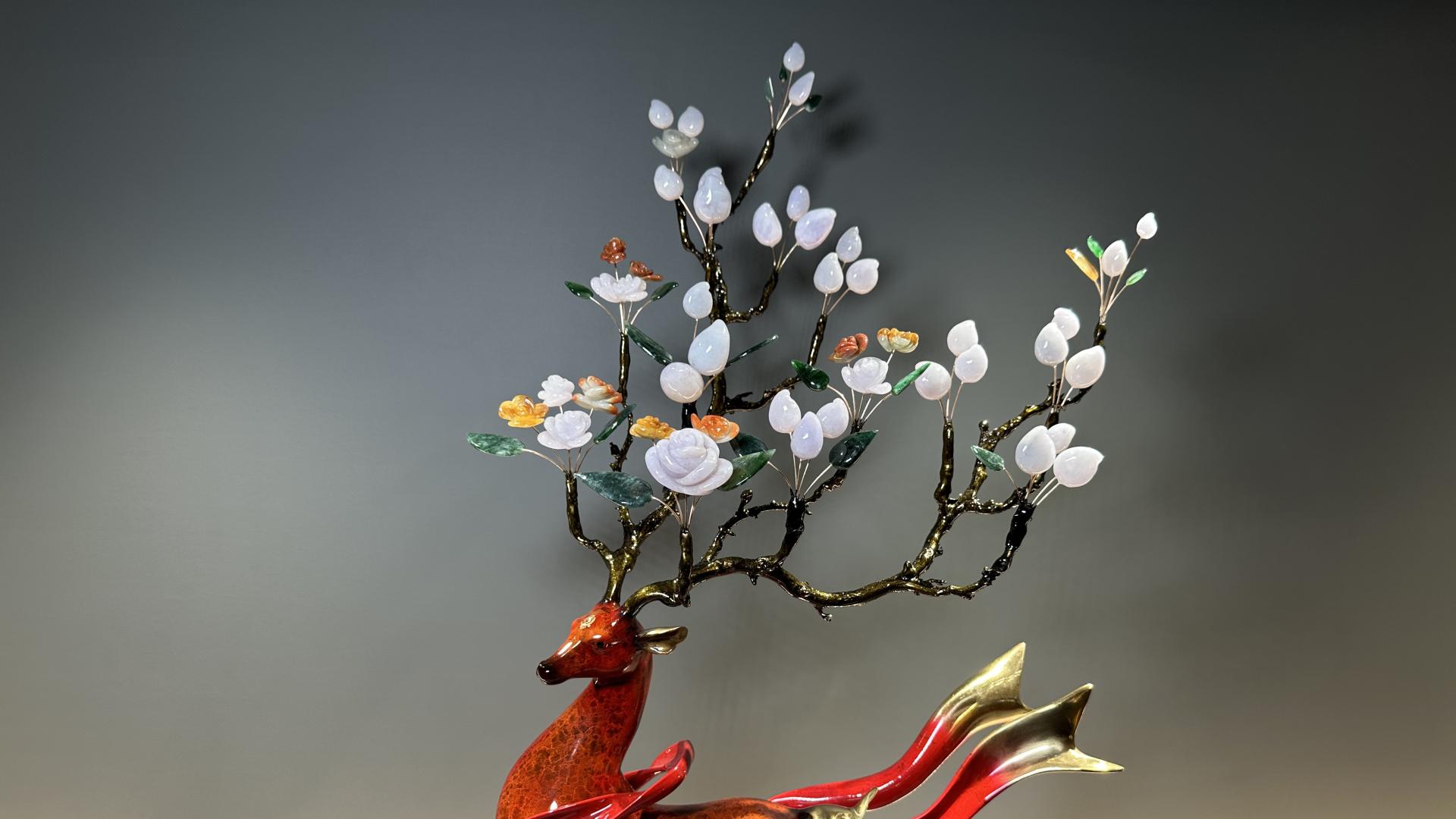 云南腾冲不止温泉：藏着一座翡翠文化殿堂万福荣祥，它把玉石做成了非遗传承