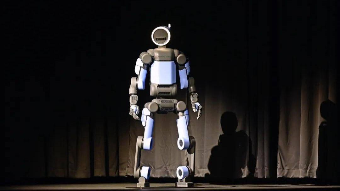 告别实验室，年产3万台！波士顿动力新款Atlas官宣