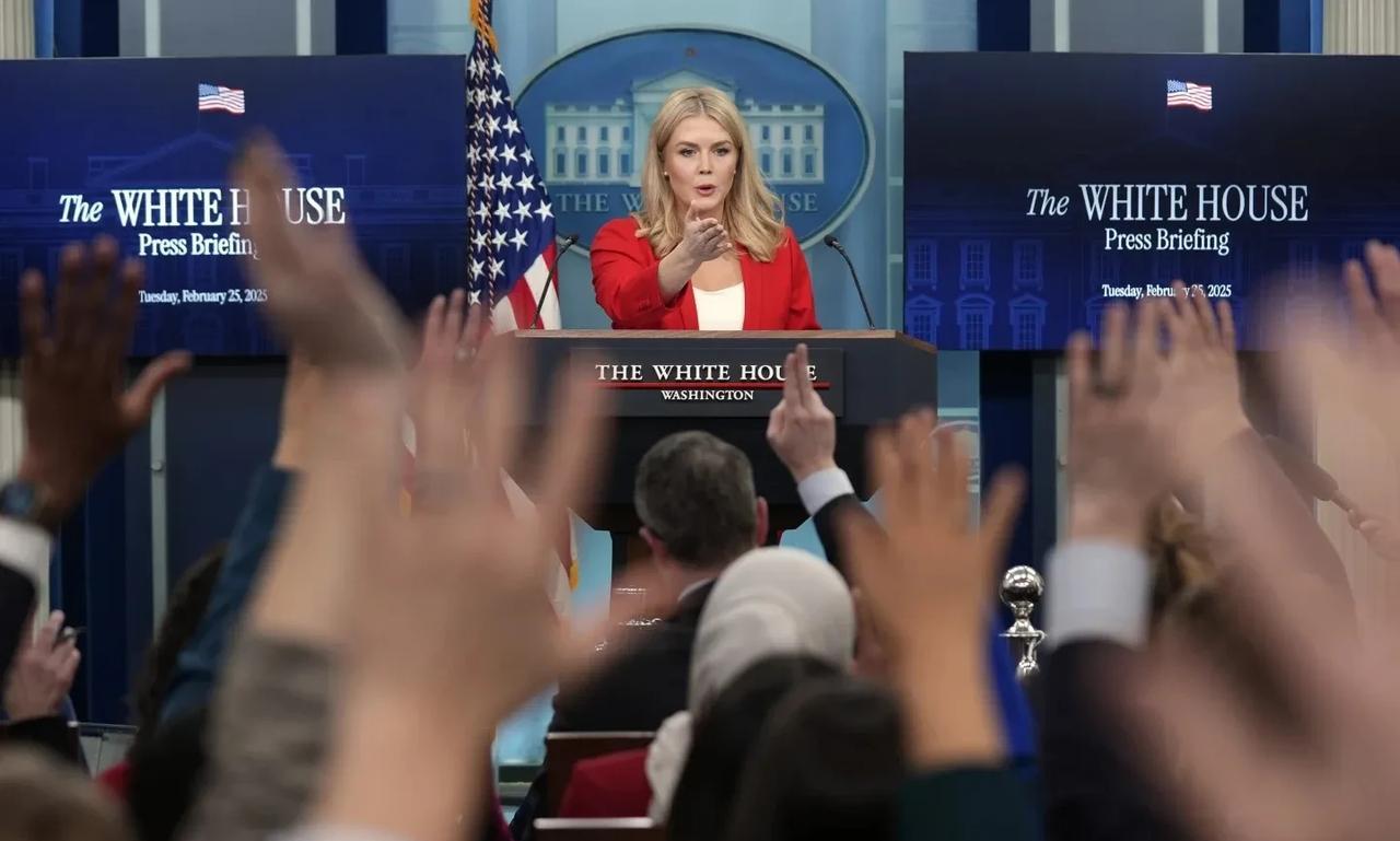 【白宫简报会：特朗普将于本月底访问苏格兰】
华盛顿时间2025年7月17日，白宫