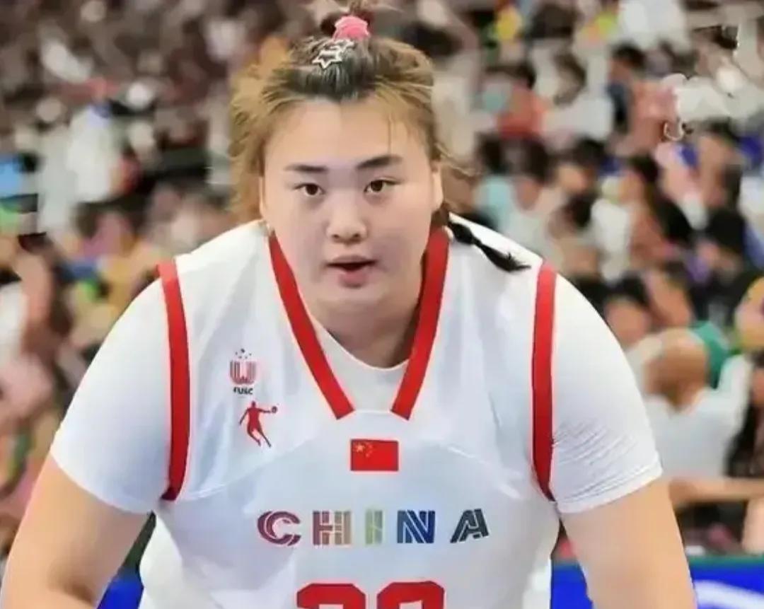 北京时间7月23日凌晨，在世界大运会女篮1/4决赛中，中国75:70战胜日本，成