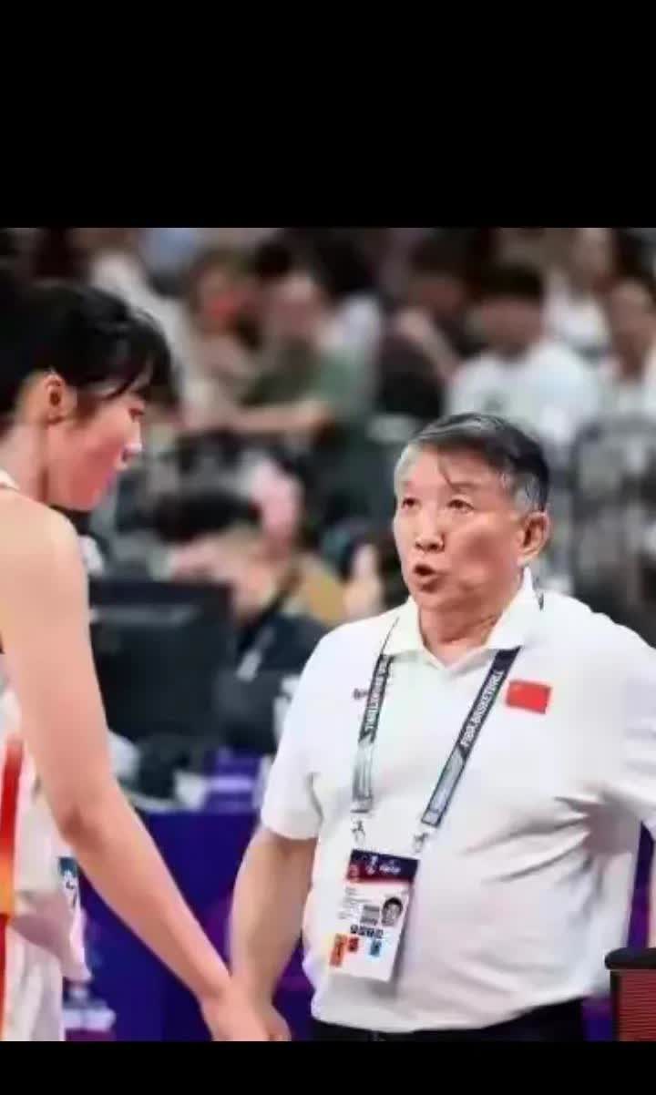 中国女篮被日本淘汰之后，网上挺“宫”派一片寂寞，沉默不语。而挺“梦”一族纷纷借机
