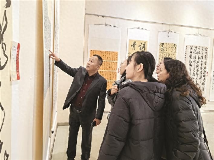 吕梁市首届临创书法作品展开展