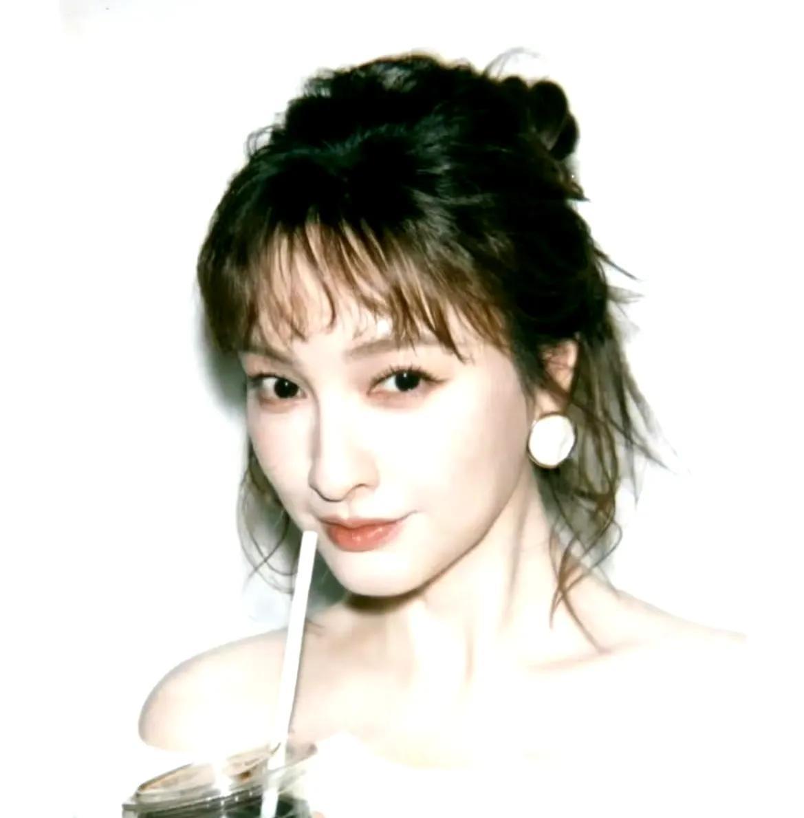 #吴昕体重直逼100斤# 吴昕沉浸式吃面现场太有感染力啦！
镜头里她捧着大碗，用
