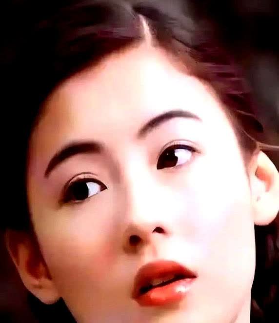 张柏芝的三个儿子分别是：

长子：谢振轩，17岁，生父谢霆锋

次子：谢