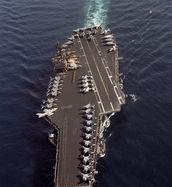 1998年7月6日，小鹰号离开圣迭戈，开赴远东执行一项全新的使命：替换“独立”号