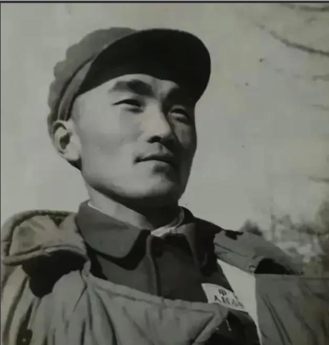 1951年，志愿军91团被美军包围，在制定突围方案时，团长建议向南突围。众人一愣