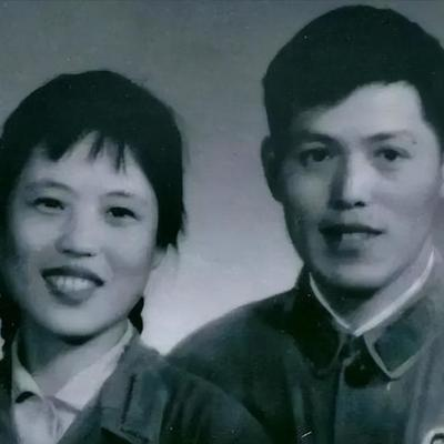 1960年，毛主席的警卫沈同偷偷交往了女朋友，毛主席得知了此事，当即找到沈同：“