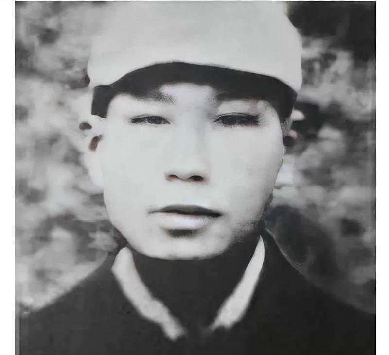 这年头，甚至能看到洗黄克功的人。
一个能坚定保守信仰的人，他对人民必定是有热爱的