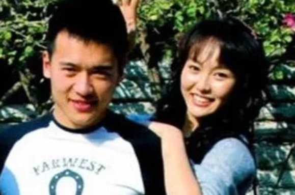 当年，高云翔与唐嫣相恋3年后，向唐嫣求婚，当时唐嫣正值事业上升期，高云翔被拒绝后