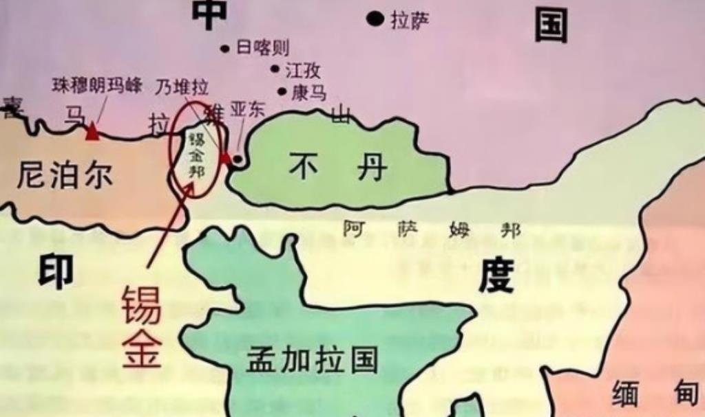 1975年，印度不顾全世界的反对，强行吞并了喜马拉雅山脉中的小国锡金。这个只有7