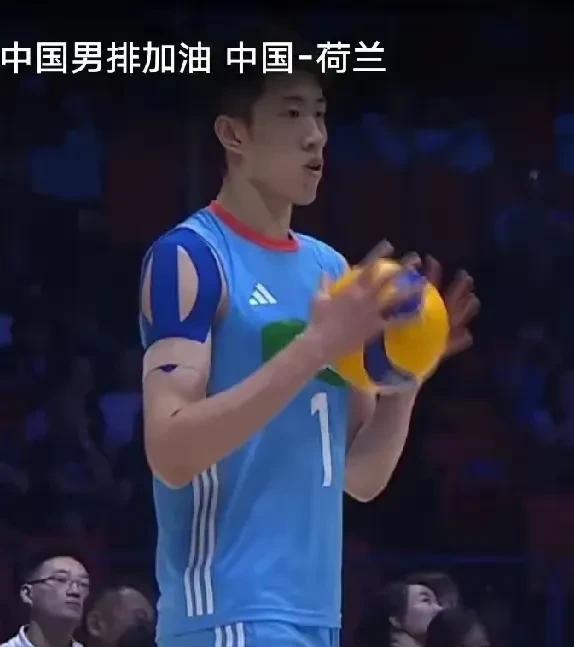 【男排海宁有公心，引领老将立新功】
中国男排主教练比利时人海宁，看来还真有两把刷