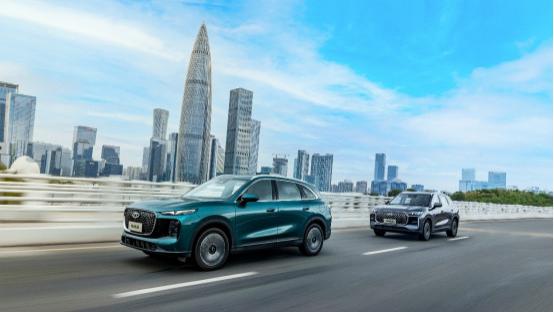 180度反向飙出60迈！第五代瑞虎8极限验证底盘性能