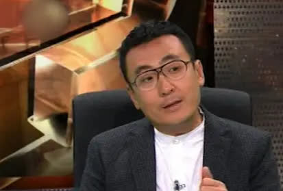 当年，窦文涛成名后，被一名温州土豪相中。这位土豪拿出20万给窦文涛，邀请他主持婚