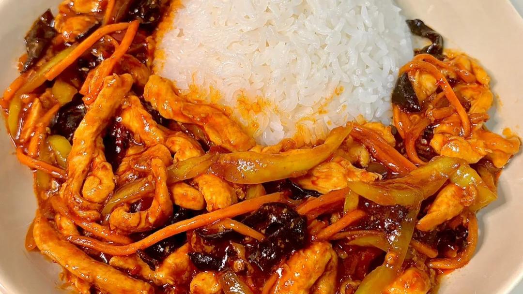 鲜香醇厚，酸甜适口！鱼香肉丝的川菜味觉传奇