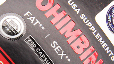 逆向UV工艺：为何在深色标签上“自带高光”？