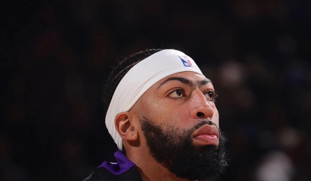 天呐！独行侠疯了？竟然想要拿浓眉和雷霆进行交易？这不让联盟直接大结局了么？你独行