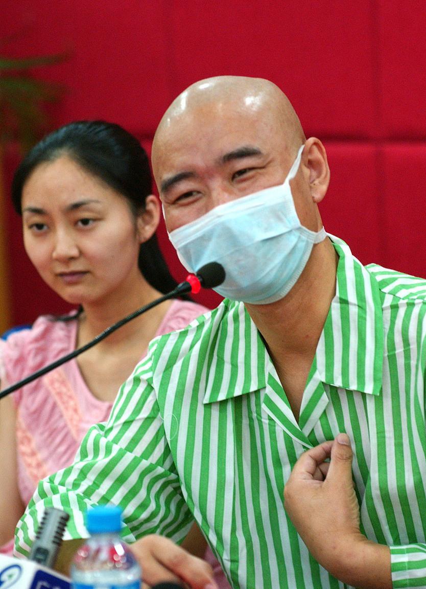 2005年，歌手丛飞身患癌症去世，停止资助了183名贫困儿童后，孩子们家长纷纷打