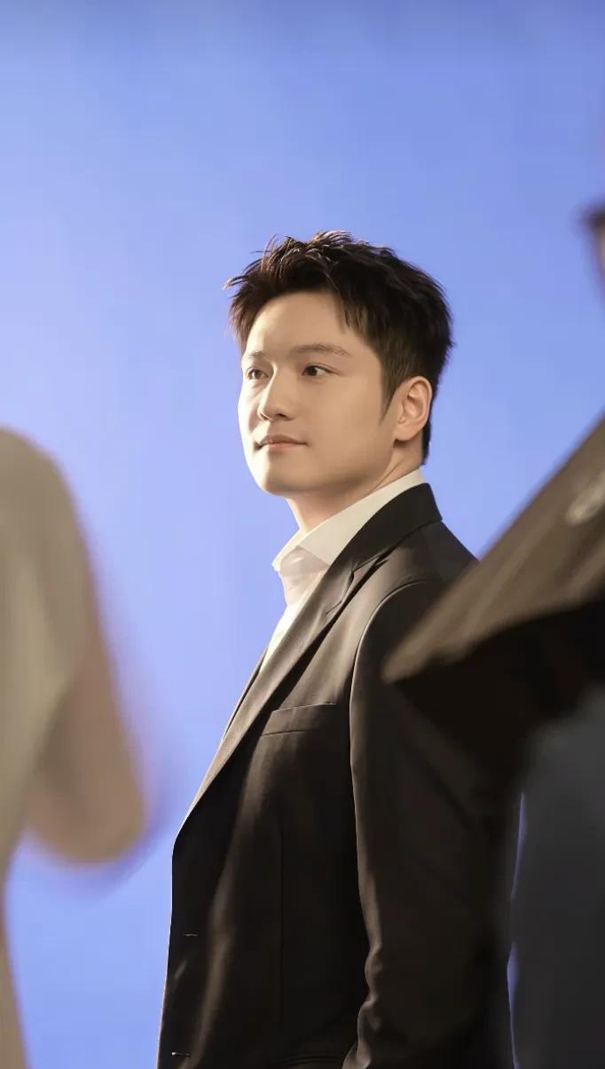 话说这樊振东的在德国记者见面会啊，什么霉霉结婚、什么美食景点都不是核心，核心问题