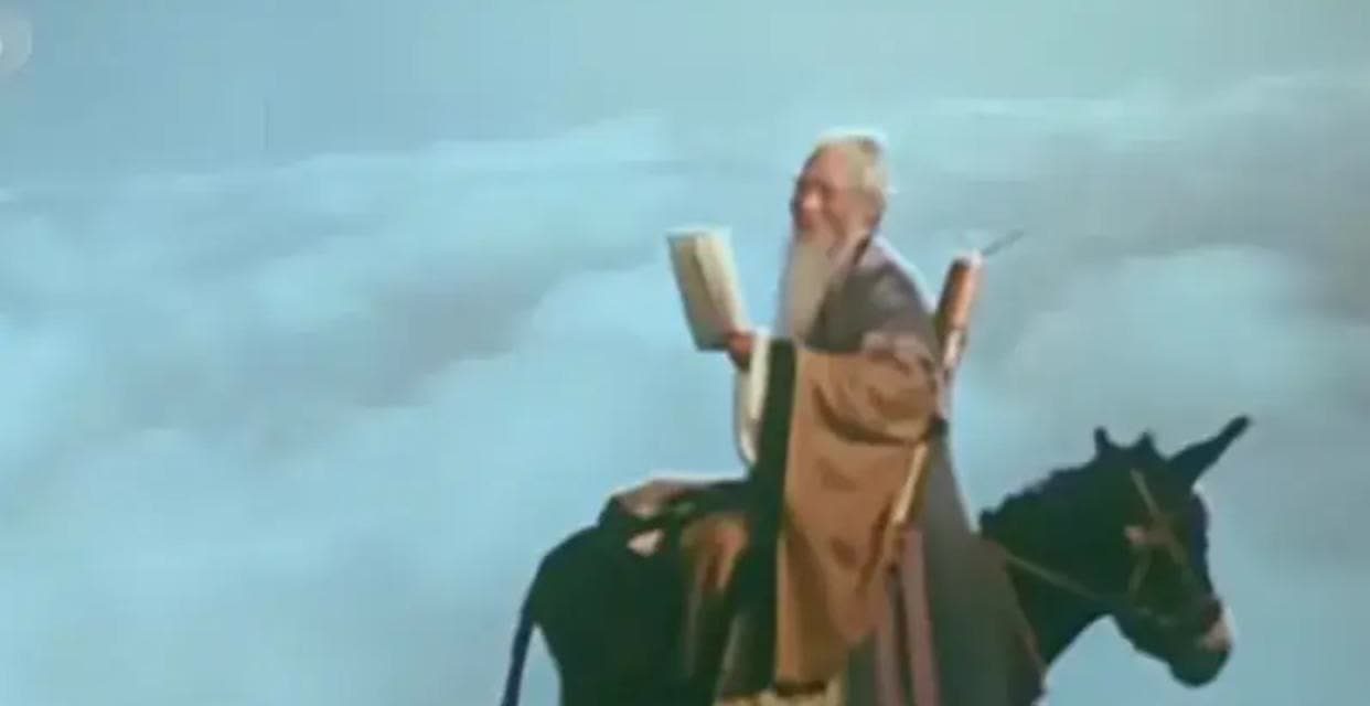 郭德纲终于对那些无底线砸缸者亮剑。
当然了，如今的德云社主一派大家风范，自然不