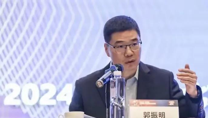 CBA联盟终于要对国资资本说不了，下赛季外援注册政策已重新调整，根据
新的《管理