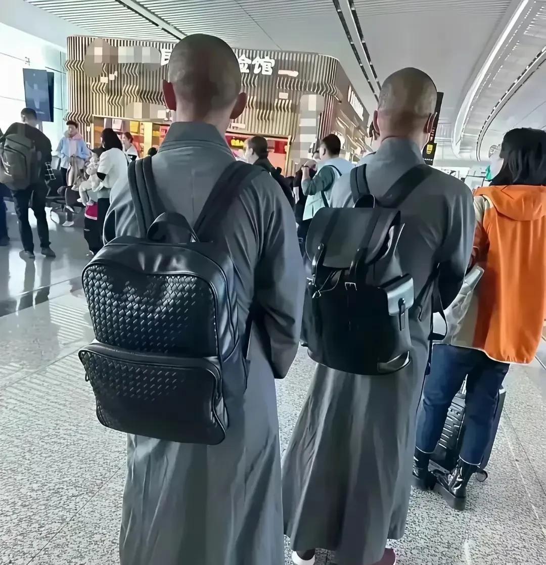 大师包里会装些什么？