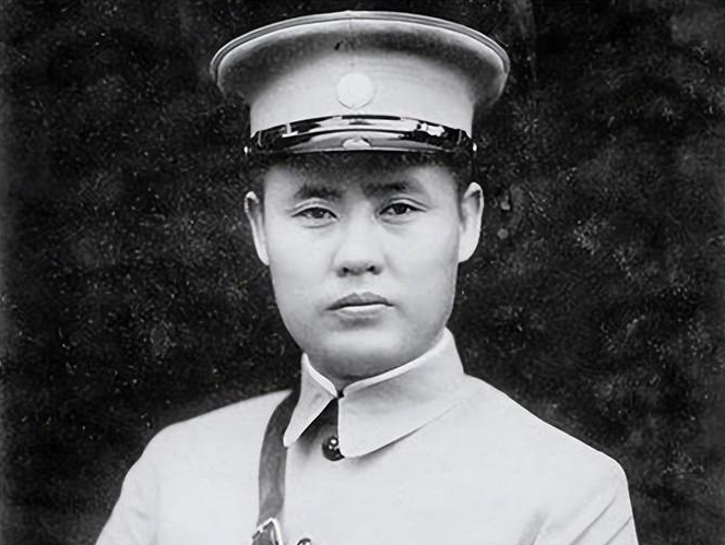 1974年傅作义因病逝世后，他的遗孀生活得十分困难。周总理了解情况后将之报告给了