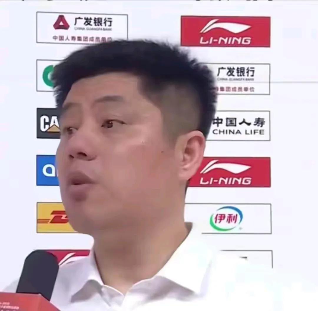 CBA-球迷新发现
   CBA休赛期，大部分球员都在特训，补短板。这现象早已司