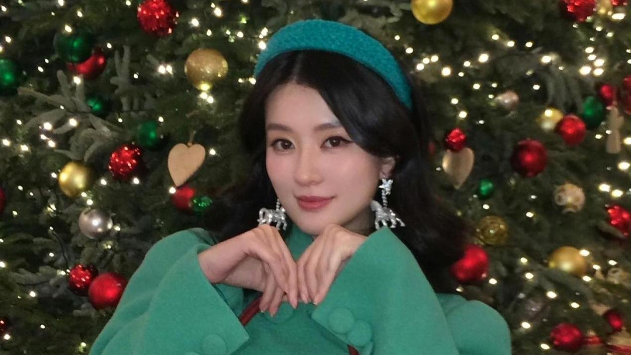 乔欣平安夜晒照：曾被误认为酒店的“家”，富养自己太好了？