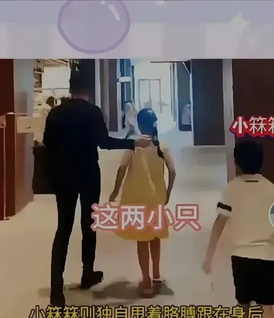 豪门小公主漂亮裙子引发的思考











小月儿的新发型和黄色小裙子简
