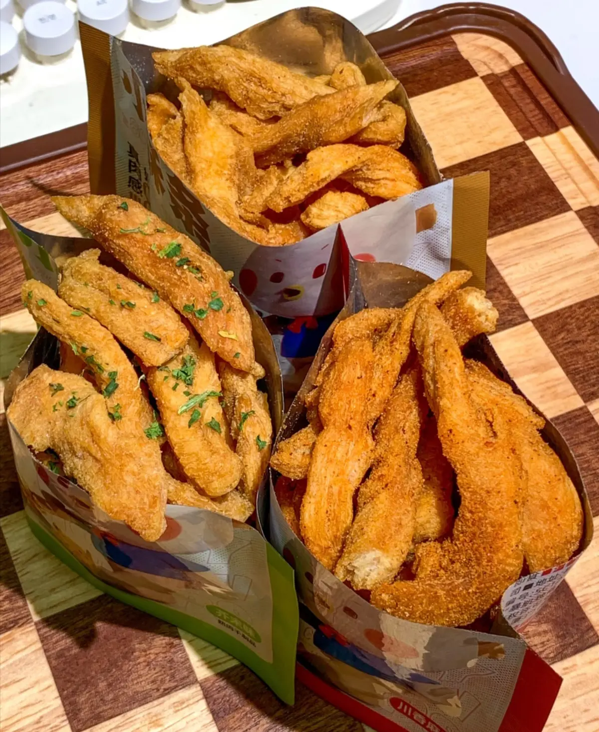 鸡胸肉做的，特别香哦！！

