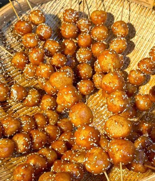 四川省广安市十大美食
一、广安腊肉
二、三巴池
三、广安兔头
四、麻哥面
五、酸