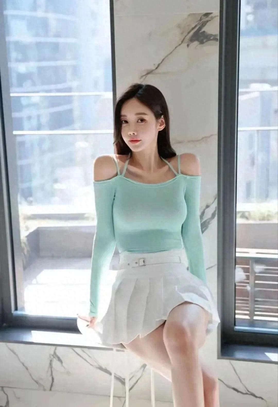 孙允珠要颜值有颜值，要身材有身材。
