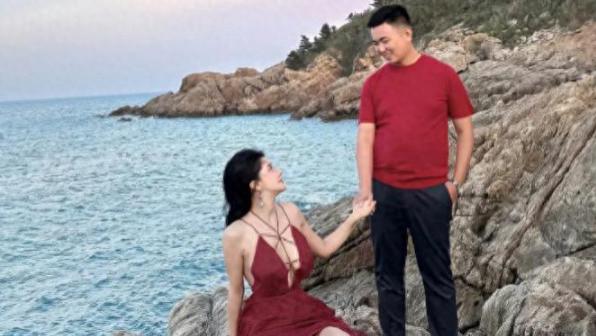 香港三级片女神嫁山东农村小伙，直播揭露婚姻真相！