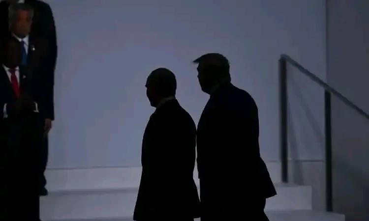 美俄首脑会晤前夜，欧洲领导人联袂再次重申:领土议题必须尊重乌克兰方面诉求，并且必