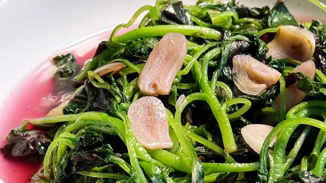 3分钟清炒苋菜补钙又养颜，简单快捷，餐桌必备！