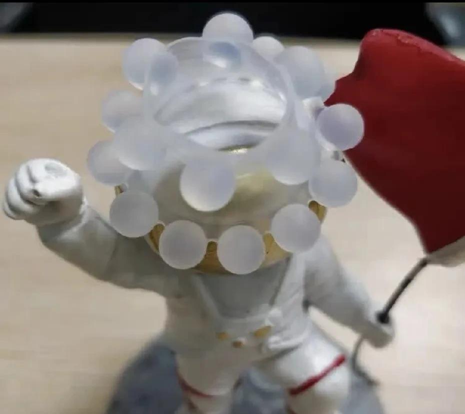 啥也不想说，刚买的太空人不知道被谁套了一个头套！这个球球圈的做工和质量还真不错，