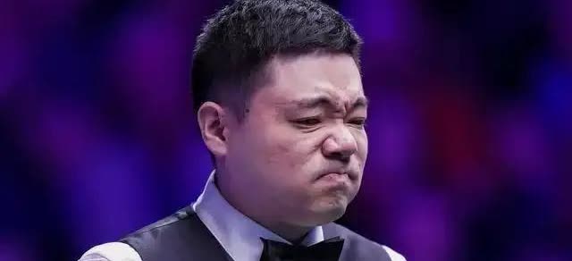 霍金斯友好“送礼”，丁俊晖一波四连鞭，4-2领先“老鹰”，可惜5-6遭逆转绝杀！
