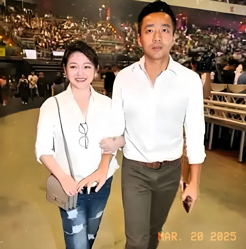 汪小菲豪宅法拍开启新生活











我的天哪！汪小菲居然把和前妻的豪