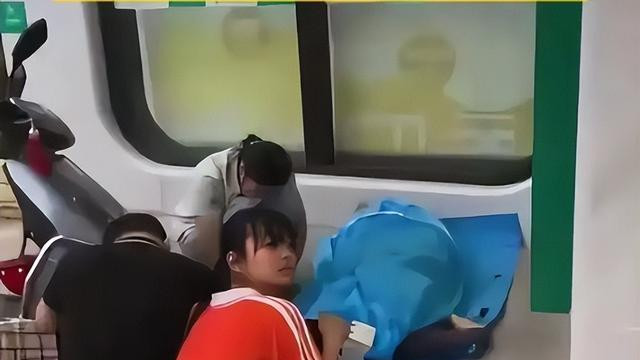 老人取款身亡后续：银行回应家属不听劝，家属获赔10万，选择和解