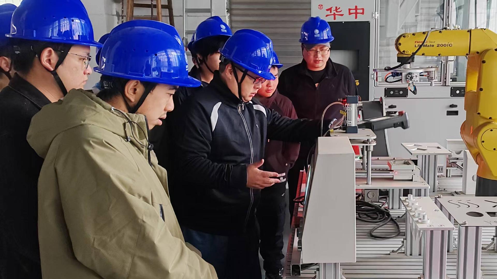 武汉机器人培训机构全球化发展哪家强？