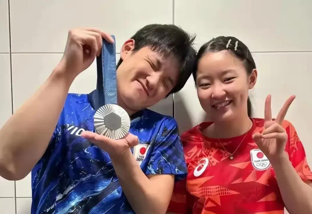 6月份wtt卢布尔雅那明星挑战赛马上开打了。
张本智和和张本美和第一次作为混双出